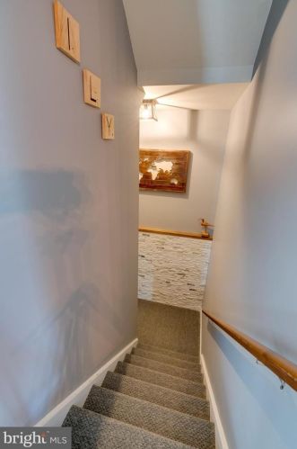 239 Railroad Ave, Ephrata PA  17522-2327 exterior