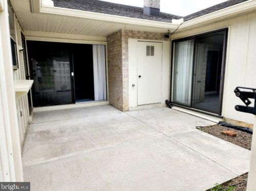 50 Valleybrook Dr, Lancaster PA  17601-4612 exterior