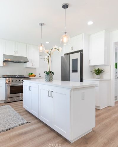 2363 Robinhood Pl, Orange CA  92867-1850 exterior
