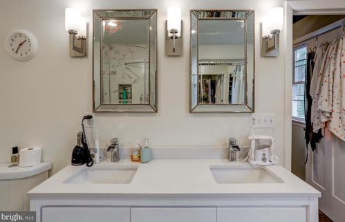 2502 Saddle Dr, Lancaster PA  17601-4827 exterior