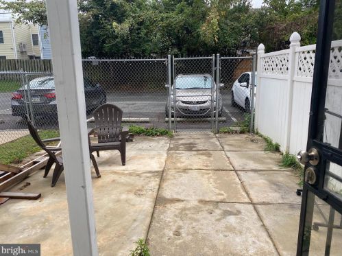 1610 Diamond St, Philadelphia PA  19121-2313 exterior