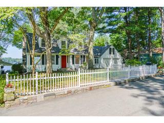 111 Mohawk St, Coventry, RI 02816-5558