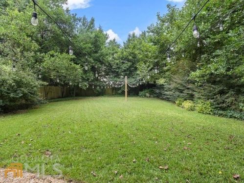 2859 Elliott Cir, Atlanta GA  30305-2726 exterior