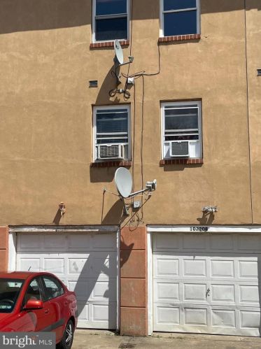 10220 Bustleton Ave, Philadelphia, PA 19116-3706
