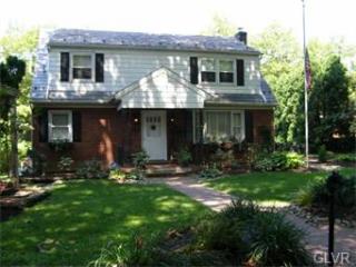 1707 Cloverleaf St, Bethlehem, PA 18017-5134