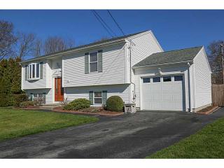 41 Wild Flower Cir, Warwick, RI 02889-9146