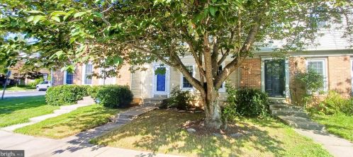 5718 Edgewater Oak Ct, Springfield VA  22015-2256 exterior