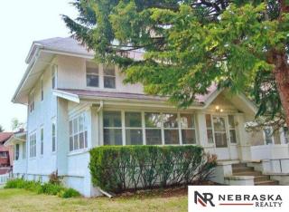 3301 Hickory St, Omaha, NE 68105-2535