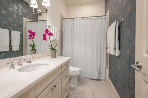 3702 Crestline Rd, Fort Worth TX  76107-3334 exterior