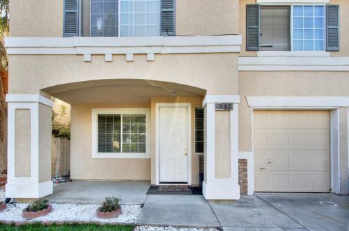 8772 Cypress Creek Way, Elk Grove, CA 95758-6853