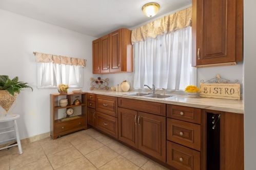 21 School House Rd, Greenfield, NH 03047-4832