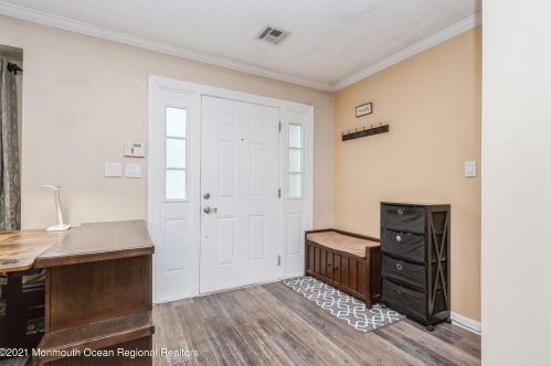 148 Yarmouth Ct, Holmdel Village, NJ 07733-1079