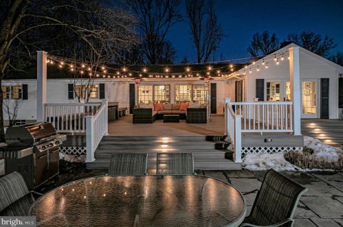 275 Cherry Vly Rd, Princeton NJ  08540-7917 exterior