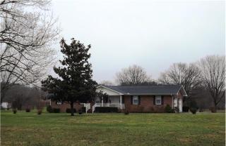 680 Maple Springs Rd, Manchester, TN 37355-3711