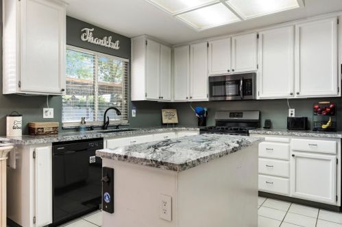 1757 River Run Dr, Arboga CA  95901-8210 exterior