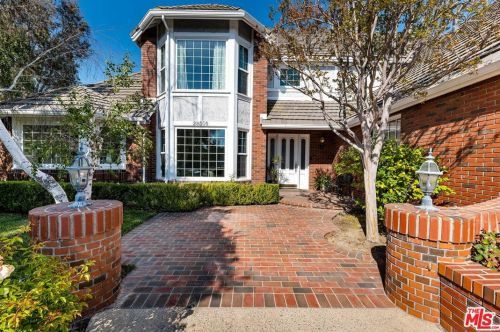 29305 Castlehill Dr, Calabasas, CA 91301-4432