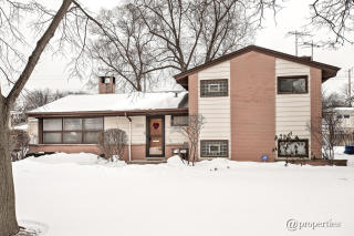 1241 Sherwood Rd, Glenview, IL 60025-3267