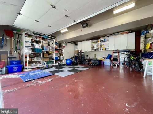 343 Sayre Dr, Princeton NJ  08540-5839 exterior