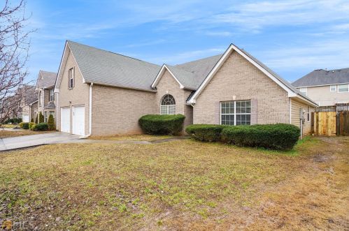 1457 Shelnut Ct, Hampton, GA 30228-5940