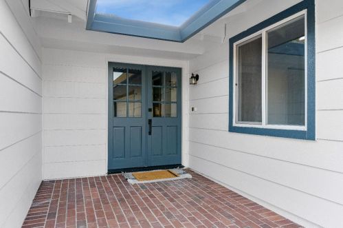 6181 Merlindale Dr, Citrus Heights, CA 95610-6749
