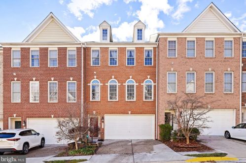 8357 Millom Ct, Lorton, VA 22079-2799