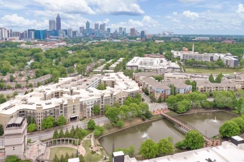 390 17th St, Atlanta GA  30363-2000 exterior