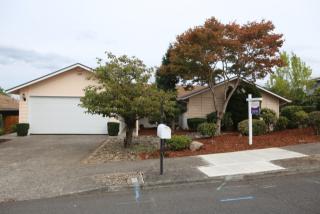 3026 140th Ave, Portland, OR 97236-2830