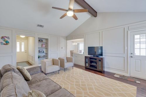 6824 Ridgetop Rd, Fort Worth TX  76182-3331 exterior