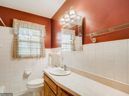 392 Grafton Ave, Saint Paul MN  55128-6528 exterior