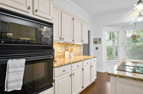 1239 Brookhaven Park Pl, Atlanta GA  30319-4570 exterior
