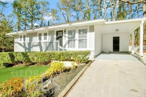 3059 Mckenzie Rd, Atlanta GA  30344-5406 exterior