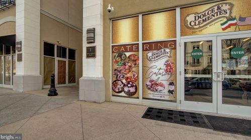 2 Commerce Sq, Trenton NJ  08691-4187 exterior