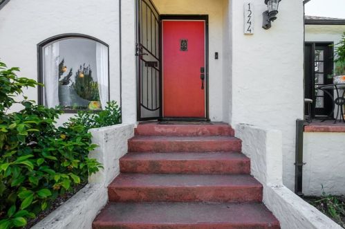 1244 Walnut Ave, Redding, CA 96001-1411