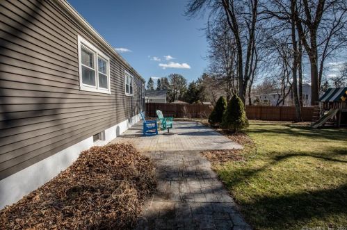 26 Sunrise Cir, Wallingford CT  06492-3225 exterior