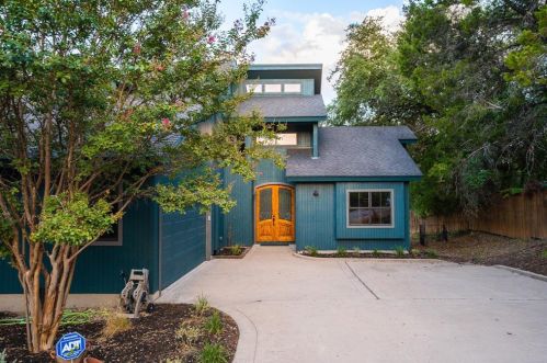 2413 Cuernavaca Dr, Austin TX  78733-2108 exterior