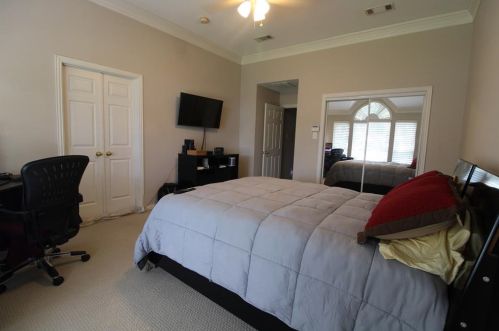 8652 Wellington Pt Dr, Irving TX 75063 exterior