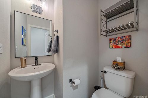 24584 Mineral Dr, Aurora CO 80016 exterior