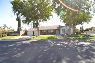 433 Escalon Ave, Fresno, CA 93704-1404