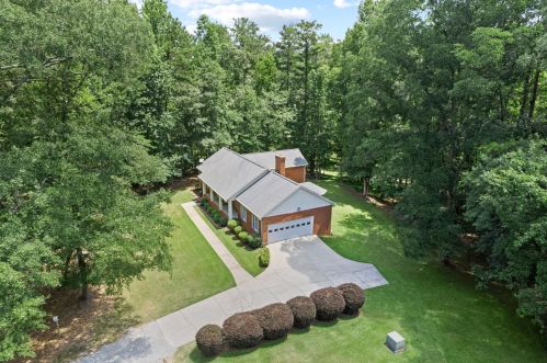 633 Walt Carmichael Rd, Newnan, GA 30263-3954