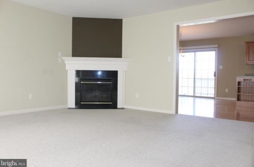 638 Royal View Dr, Lancaster PA  17601-2871 exterior