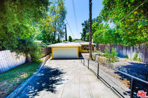 76 Palm St, Altadena, CA 91001-4822