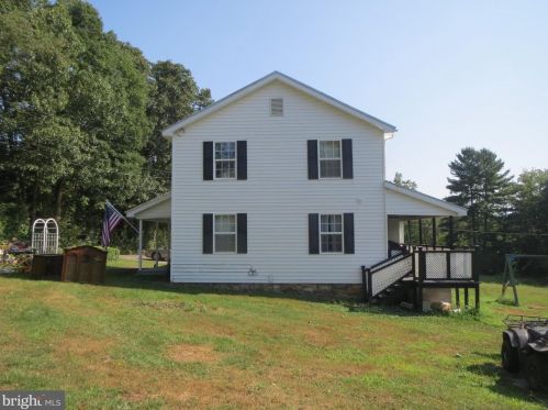 2600 Middle Cove Rd, Mathias, WV 26812-8154