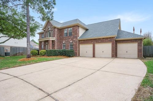 2509 Lafayette Ct, Taylor Lake Village, TX 77586-3359