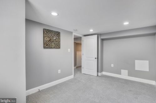 11810 Valleywood Dr, Silver Spring MD 20902-2233 exterior