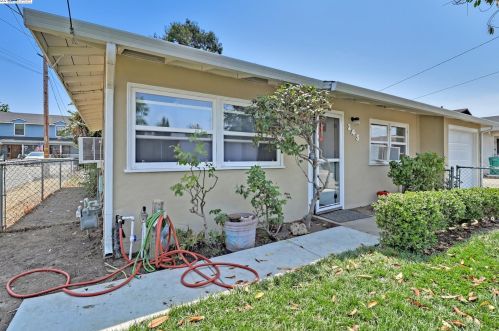 243 Poplar Ave, Hayward, CA 94541-3806