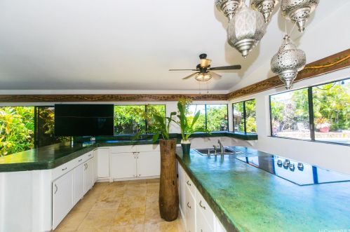 444 Halemaumau St, Honolulu HI  96821-2057 exterior