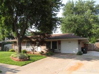 1726 Heisel Ave, Pekin, IL 61554-1921