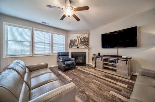 550 Lanier Ct, Hiram, GA 30141-2034