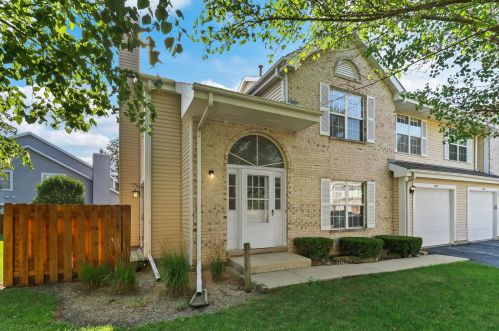 287 Kensington Ct, Gurnee, IL 60031-6201