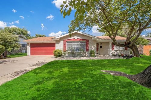 5320 Roberta Dr, Fort Worth, TX 76180-6814